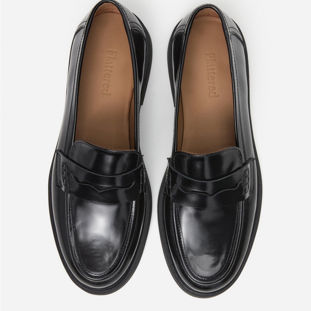 Flattered Sadie Black Leather Loafer US6